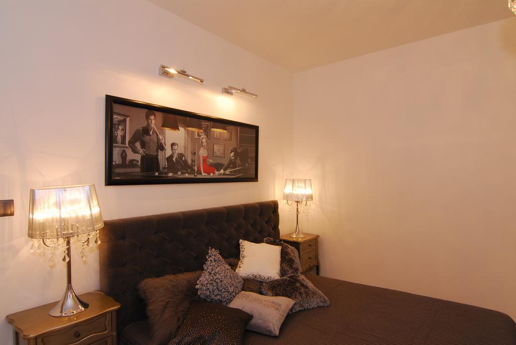 Imaginarium Syracuse Room photo
