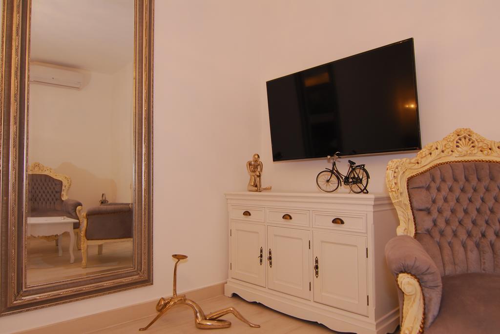 Imaginarium Syracuse Room photo